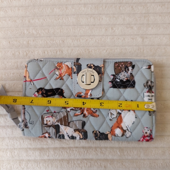 Vera Bradley RFID Turnlock Wallet in the Dog Show pattern - Picture 3 of 8